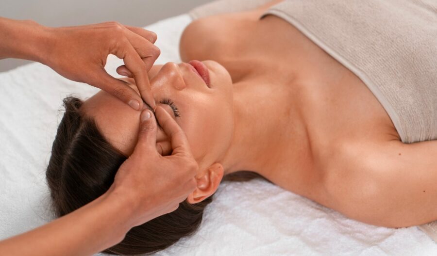 Emilie Marie Maquilleuse Facialiste2-emiliemarie